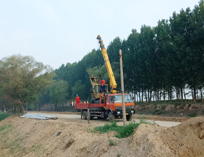 10kV王崗線武王支線絕緣化維修工程設(shè)備進(jìn)場現(xiàn)場