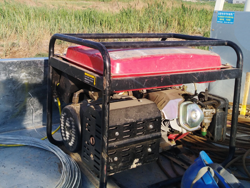 發(fā)電機(jī)