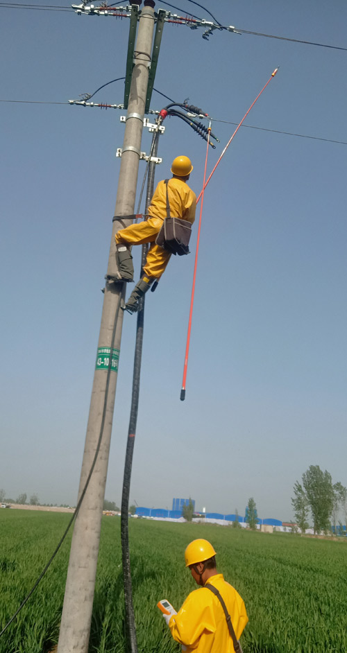 濟(jì)南至高清高速公路工程電力設(shè)施遷改工程——不停電作業(yè)項(xiàng)目：帶電核相現(xiàn)場(chǎng)