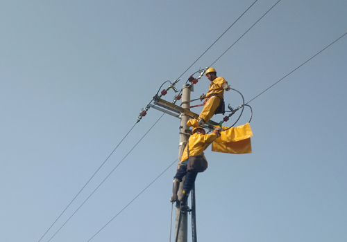 濟(jì)南至高清高速公路工程電力設(shè)施遷改工程——不停電作業(yè)項目：帶電電纜環(huán)網(wǎng)現(xiàn)場